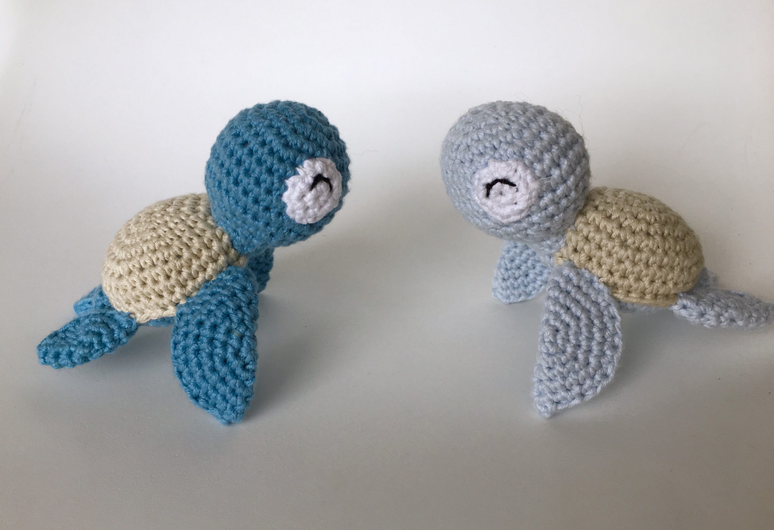 Maggie et Amina les tortues, Tortues marines faite main au crochet, doudou fait main, Peluche pour enfant 100% coton, amigurumi